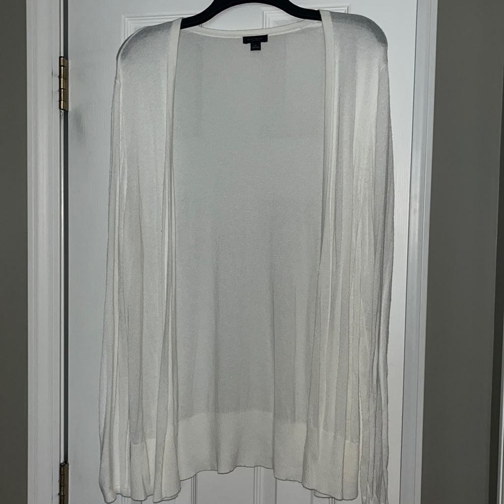 Ann Taylor longsleeve cardigan
